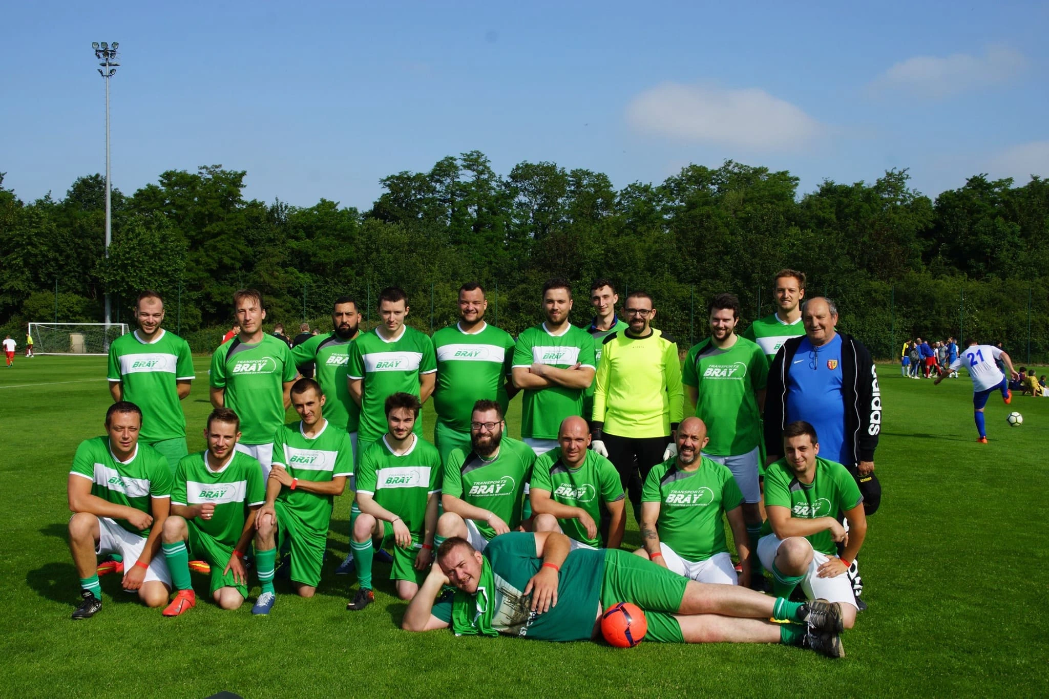 Equipe du tournois de foot inter-entreprises organisé par le RC Lens