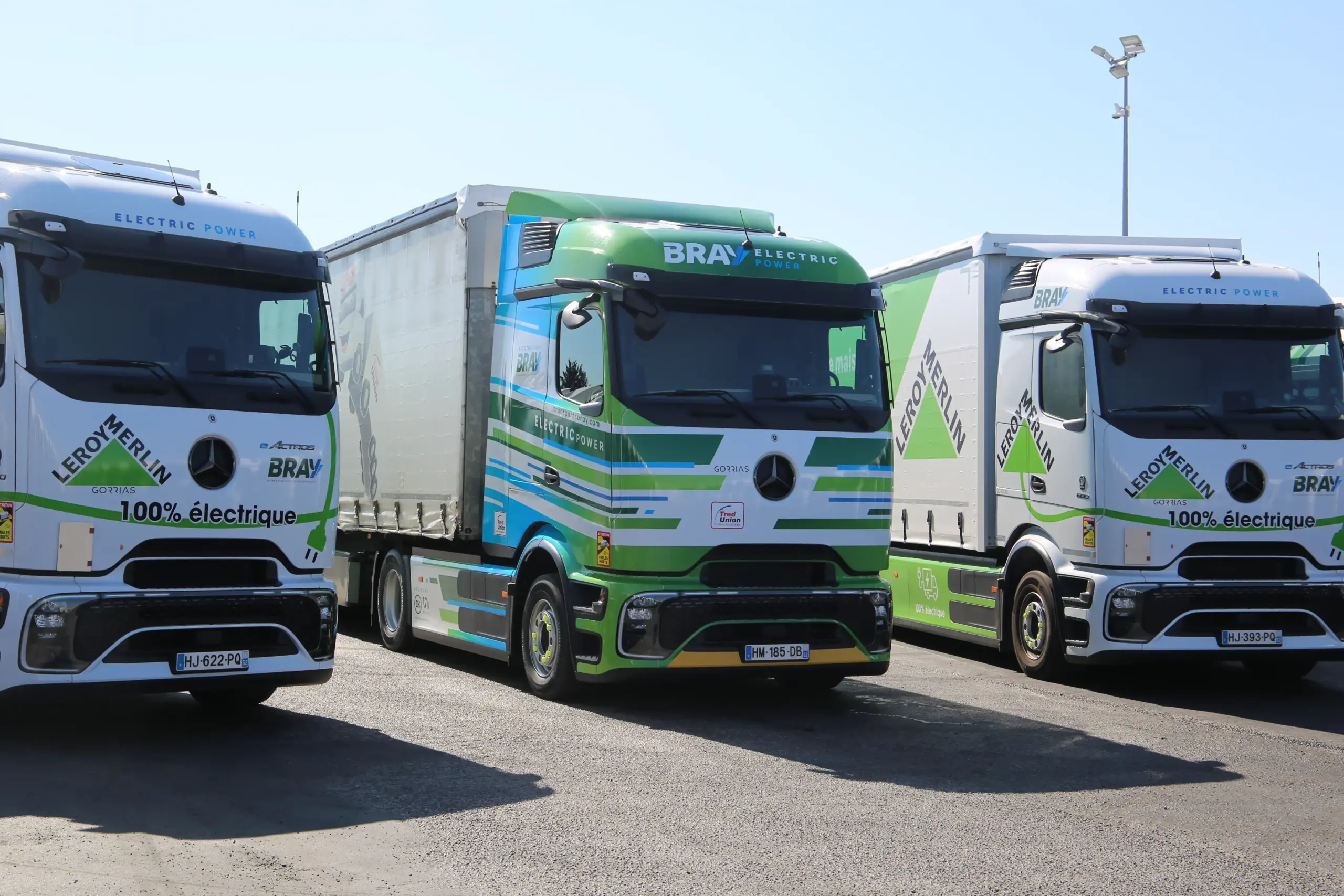 Camions-bray-alignés